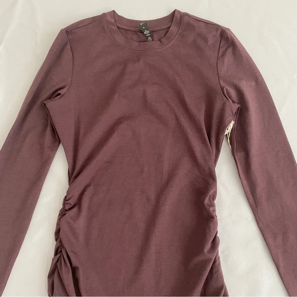 Vuori Women’s Halo Essential Dress SMALL Long Sleeve Elderberry Heather NWT - Picture 2 of 8